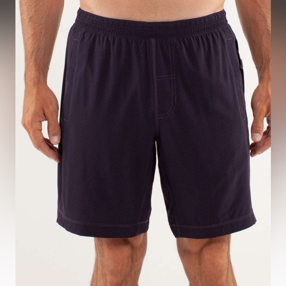 Lululemon Run: Response Short Reversed Mini Polka Dot Black Swan / Black - Picture 3 of 16